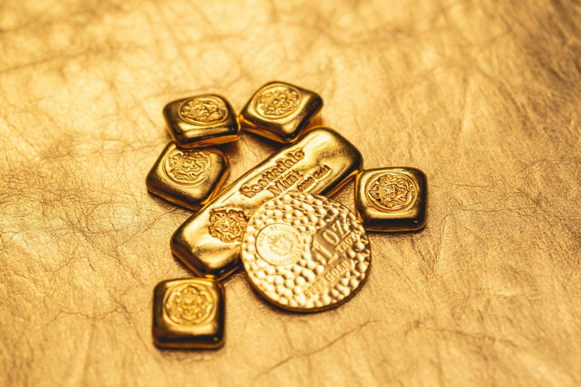 UBS Predicts Gold Surge to $2,200 and Foresees Silver’s ‘Dramatic’ Outperformance in 2024