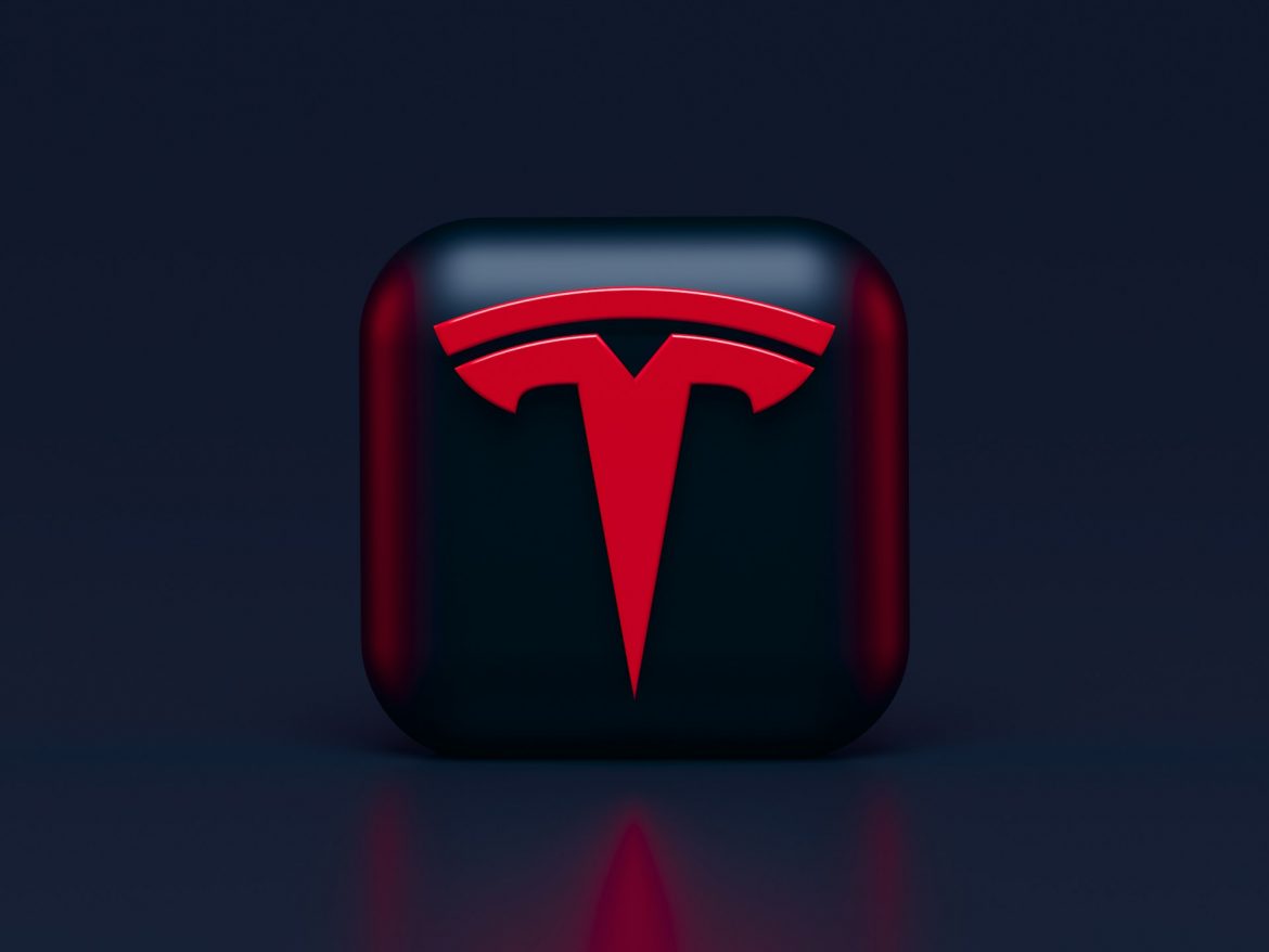 Tesla Cuts Entire Supercharger Team Despite Receiving $17 Million in Federal Grants